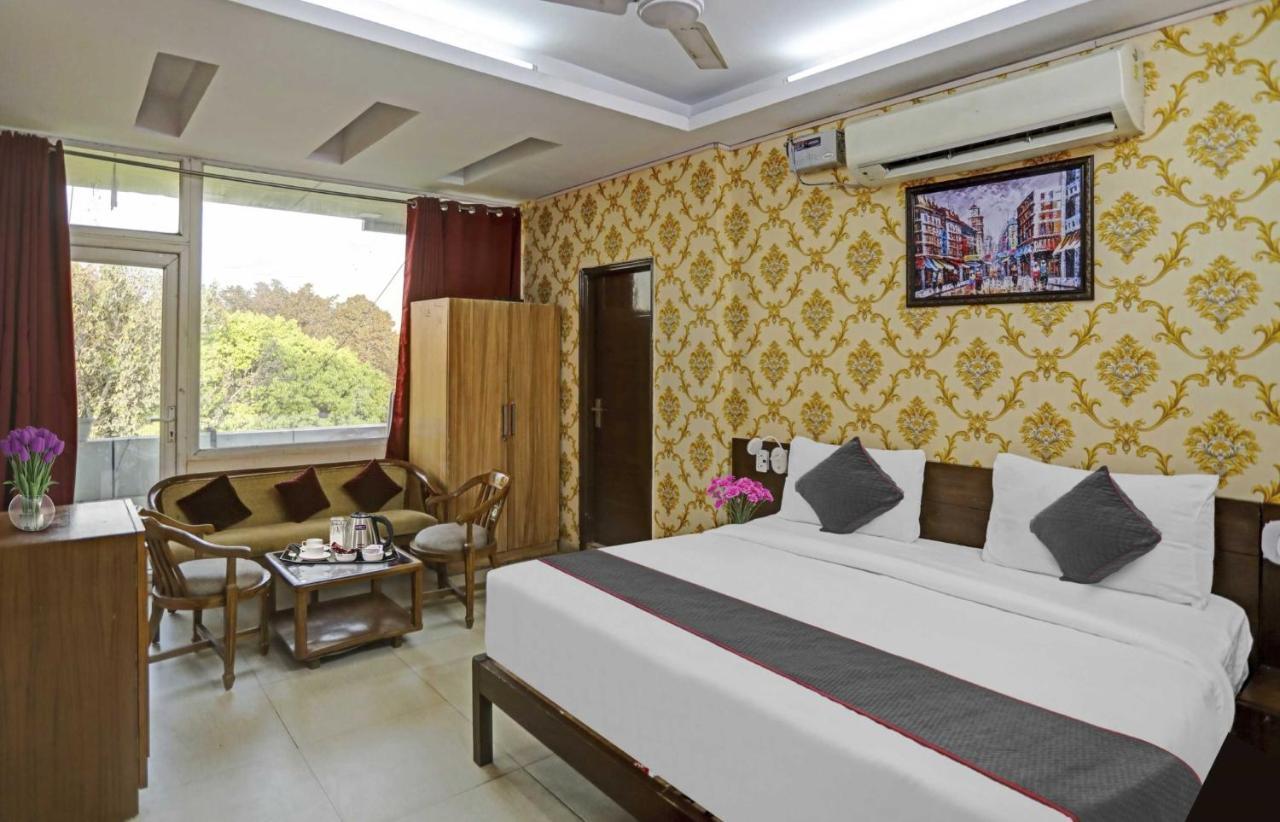 Hotel O Shivam Guest House Нью-Дели Экстерьер фото